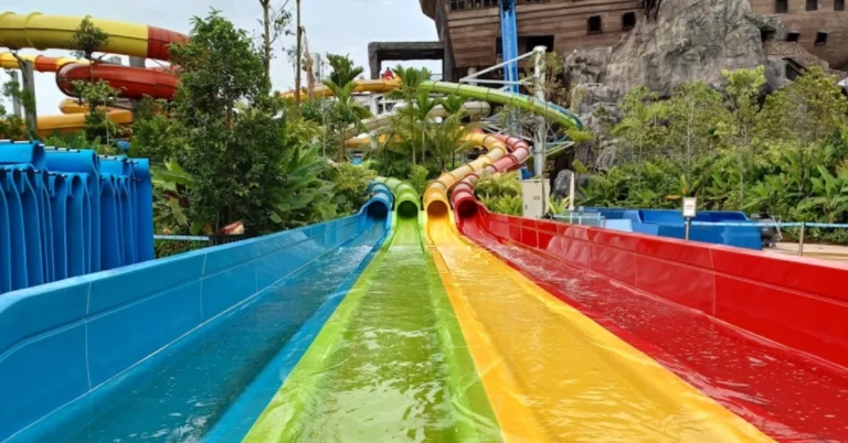 SplashMania WaterPark 4